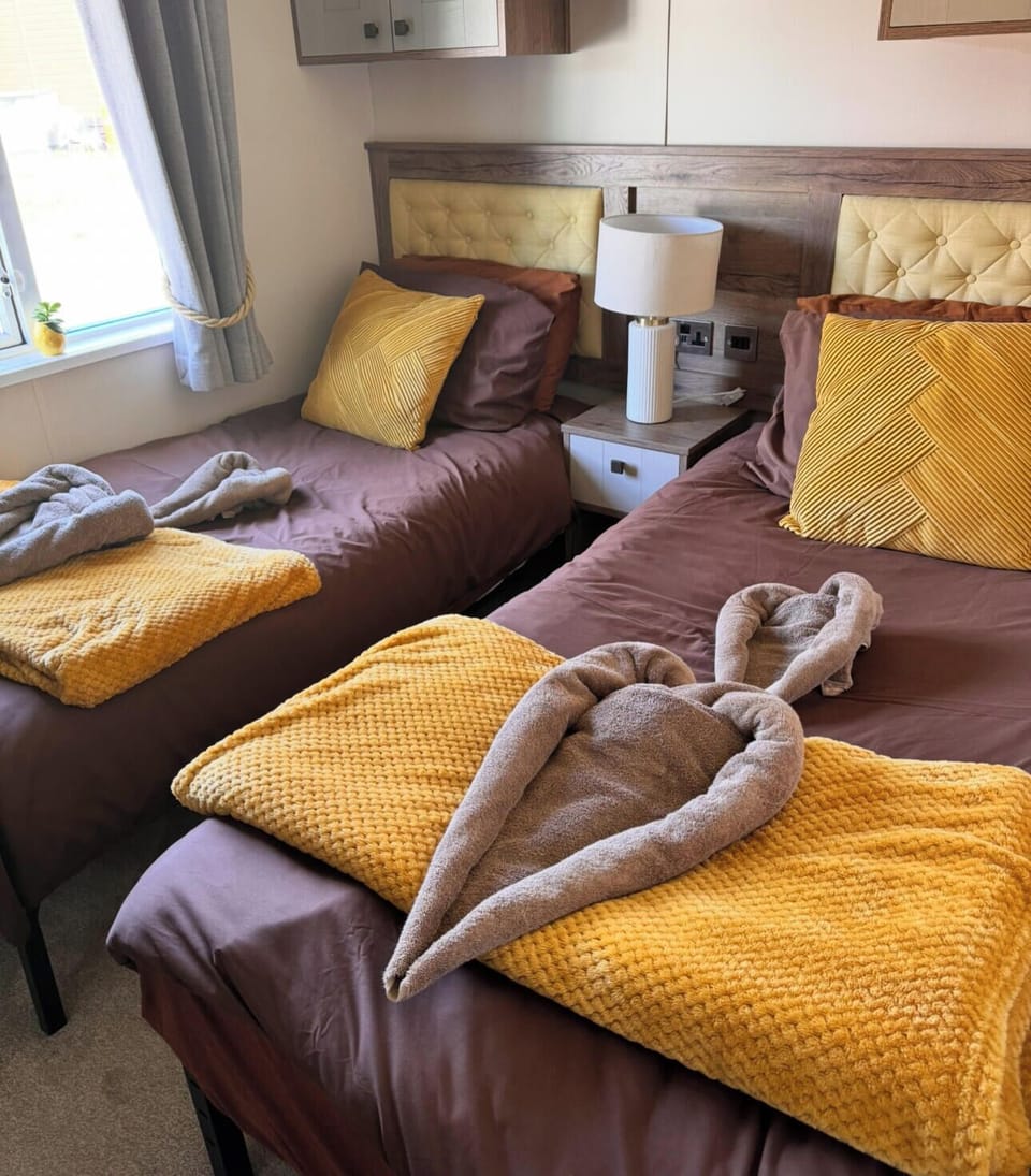 2 bedrooms, iron/ironing board, WiFi (free), bed sheets