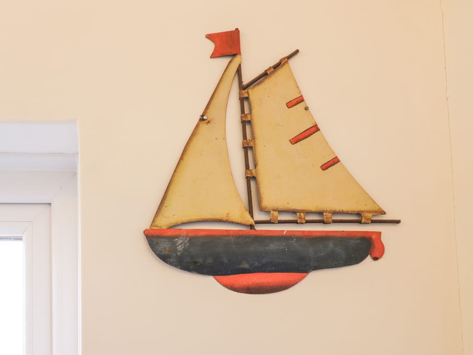 Cottage | Game room