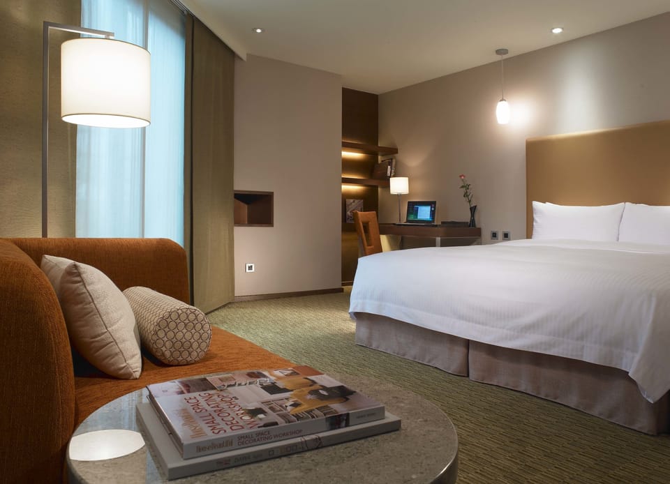 Elite Suite | Minibar, desk, soundproofing, free WiFi