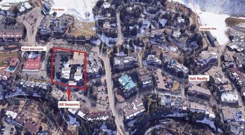 Condo, 2 Bedrooms | Snow and ski sports