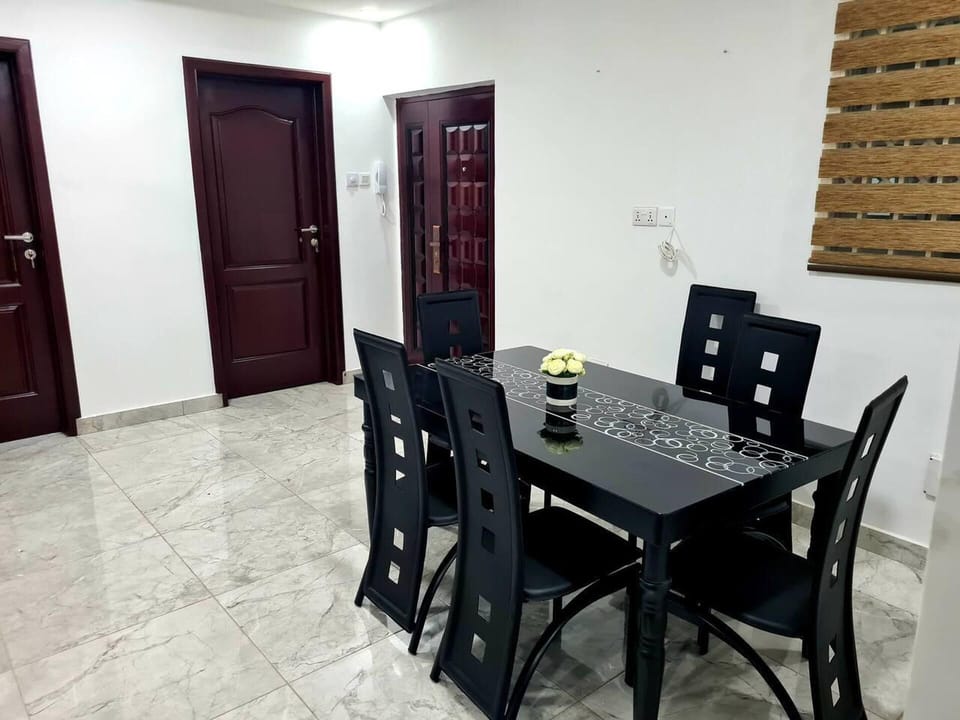 Apartment | Dining