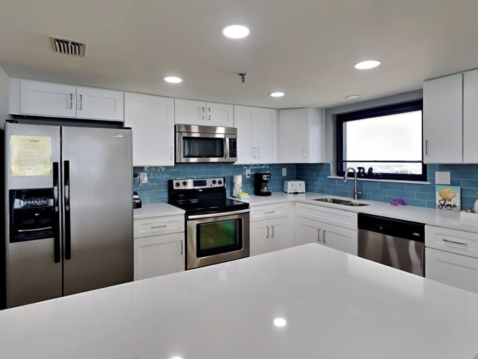 Condo (2 Bedrooms) | Property amenity