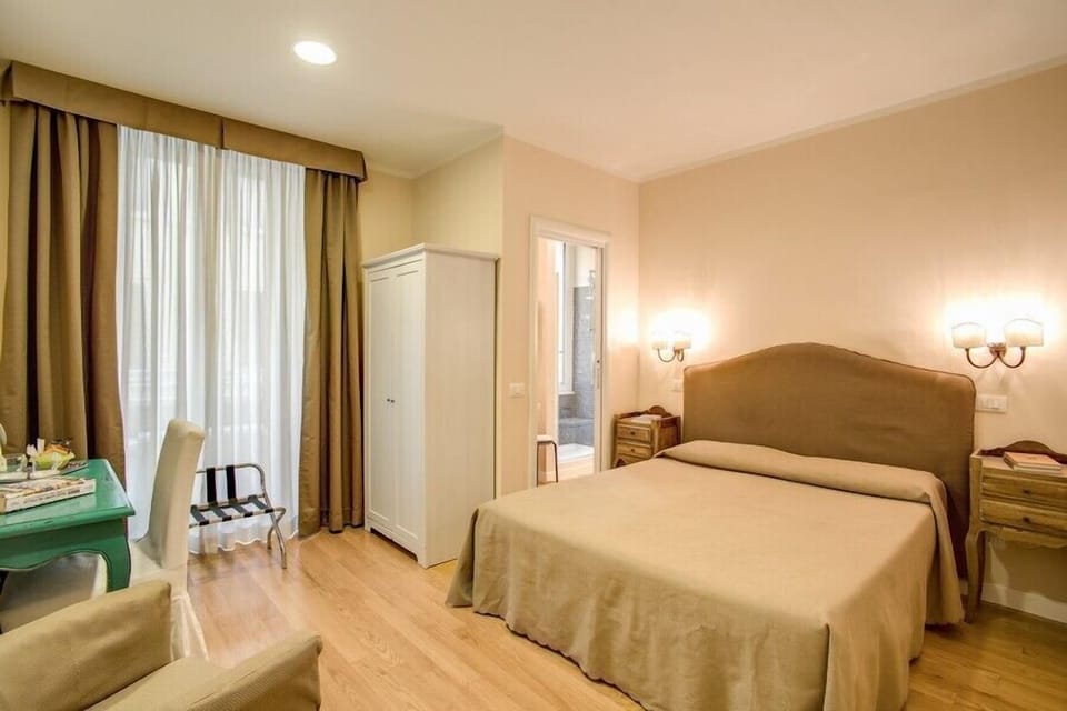 Classic Double or Twin Room | 1 bedroom, premium bedding, in-room safe, desk