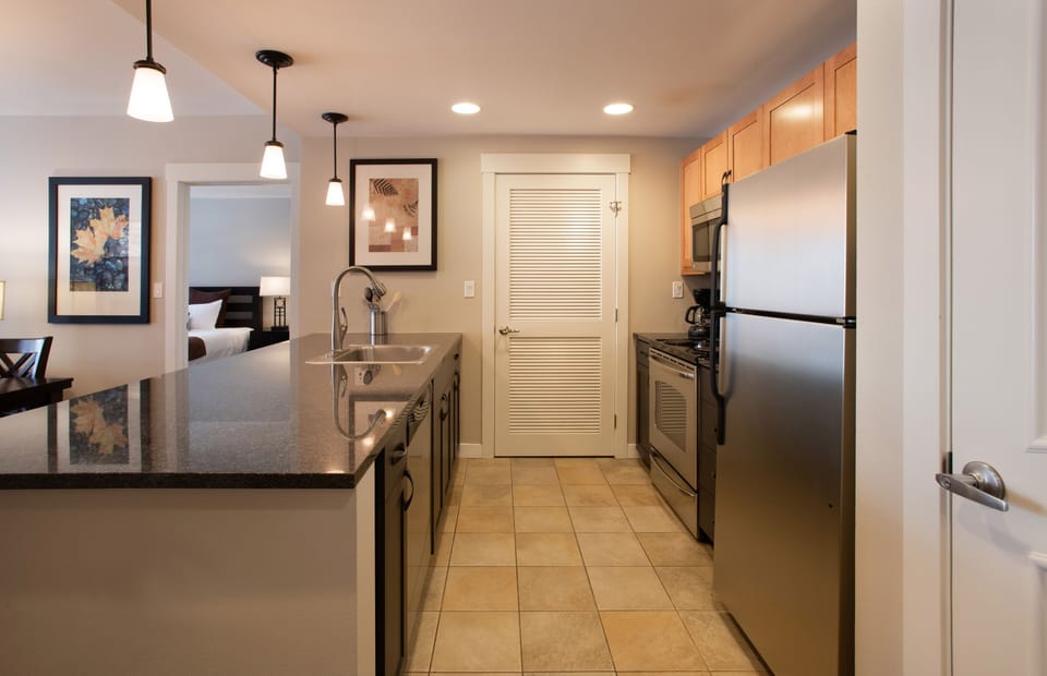 Condo, 2 Bedrooms | Private kitchen | Fridge, oven, coffee/tea maker, toaster