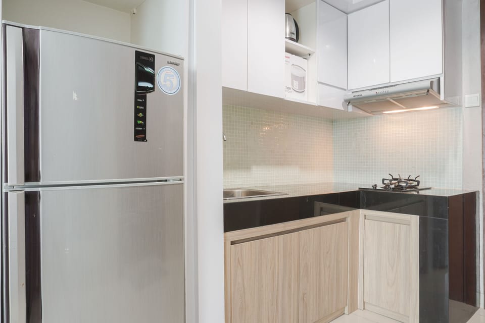 Room | Private kitchen | Fridge, stovetop, cookware/dishes/utensils