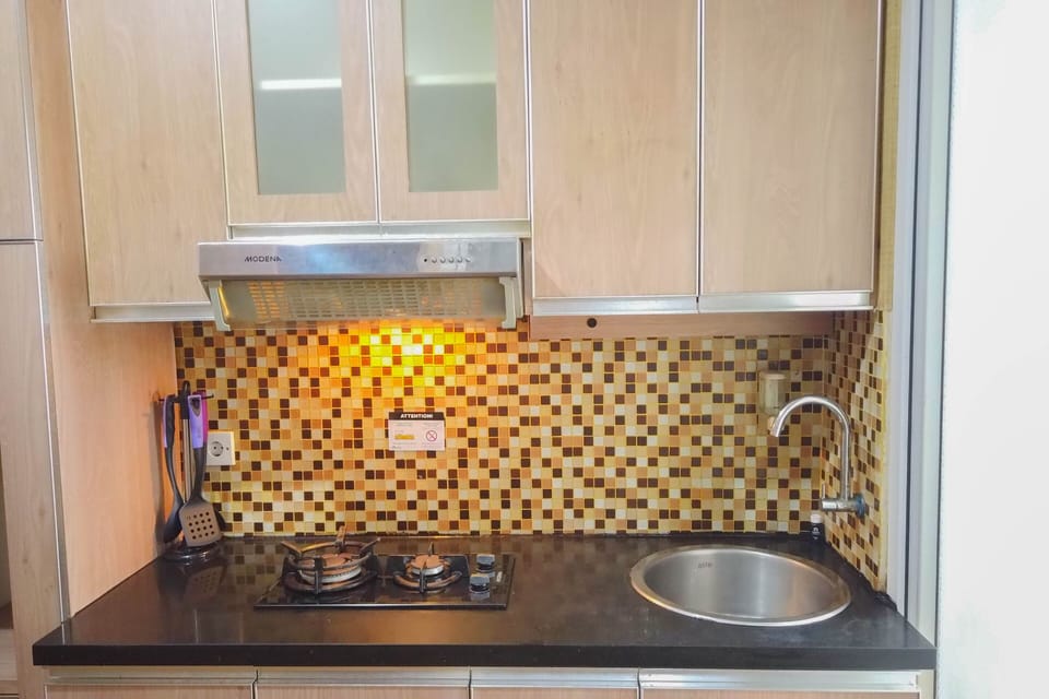 Room | Private kitchen | Fridge, stovetop, cookware/dishes/utensils