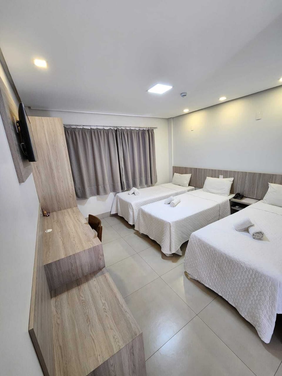 Standard Triple Room | Desk, laptop workspace, soundproofing, WiFi (free)