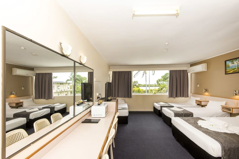 Family Room (Standard) | Desk, laptop workspace, iron/ironing board, free WiFi