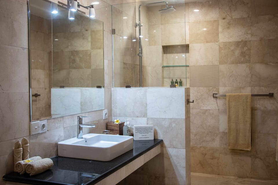 Villa, 3 Bedrooms | Bathroom | Shower, rainfall showerhead, free toiletries, hair dryer