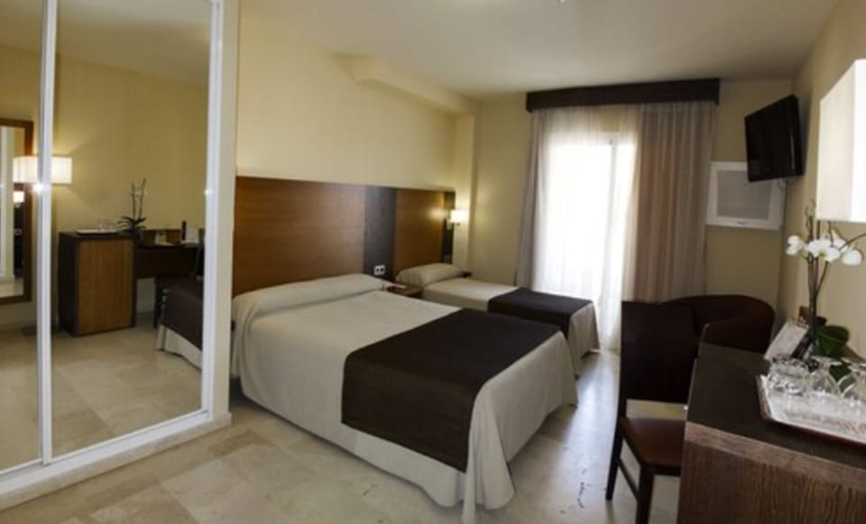 Minibar, in-room safe, desk, blackout drapes