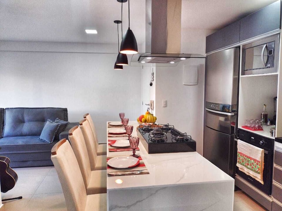 Standard Apartment | Private kitchen | Oven, stovetop, blender, griddle