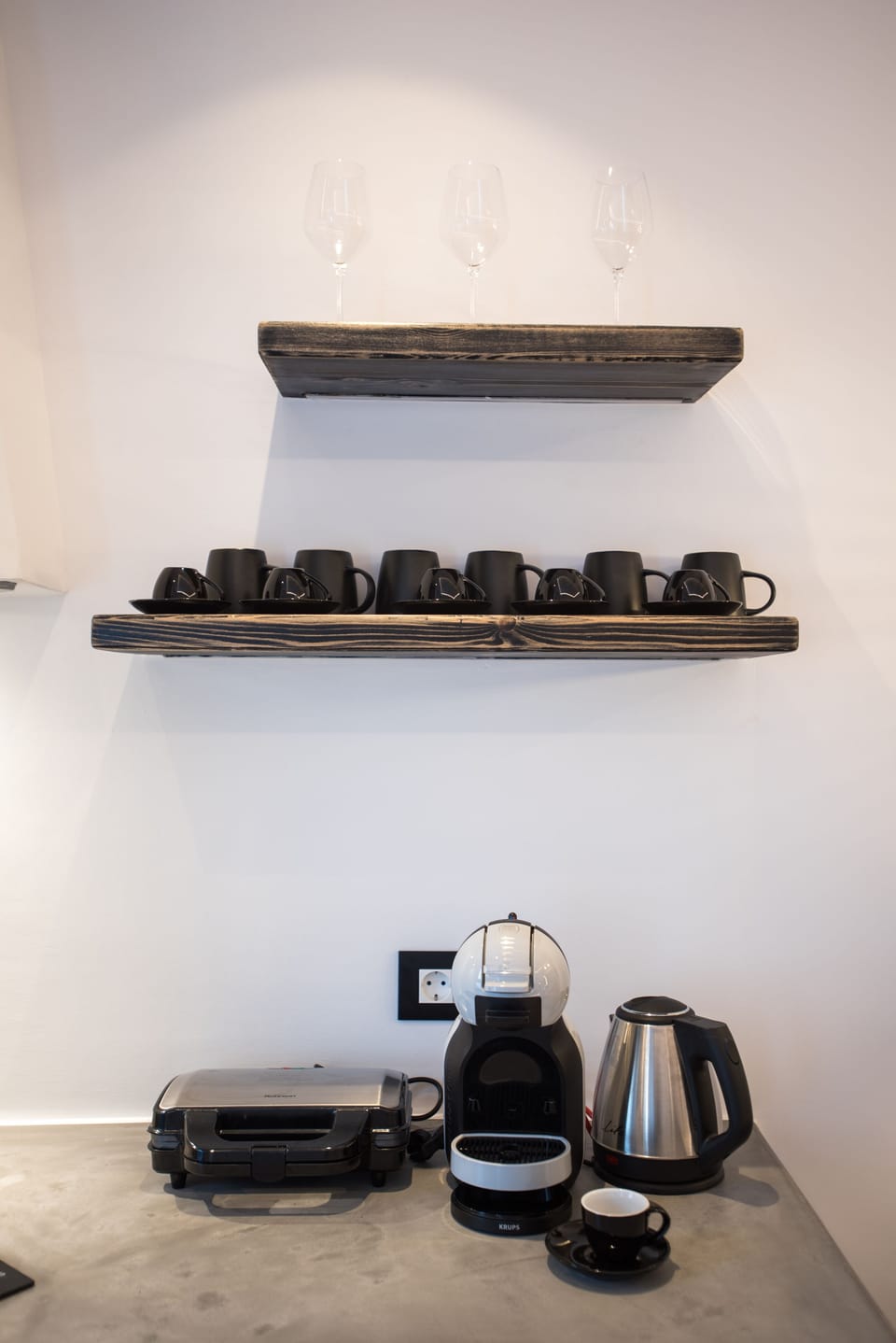 Deluxe Studio | Coffee and/or coffee maker