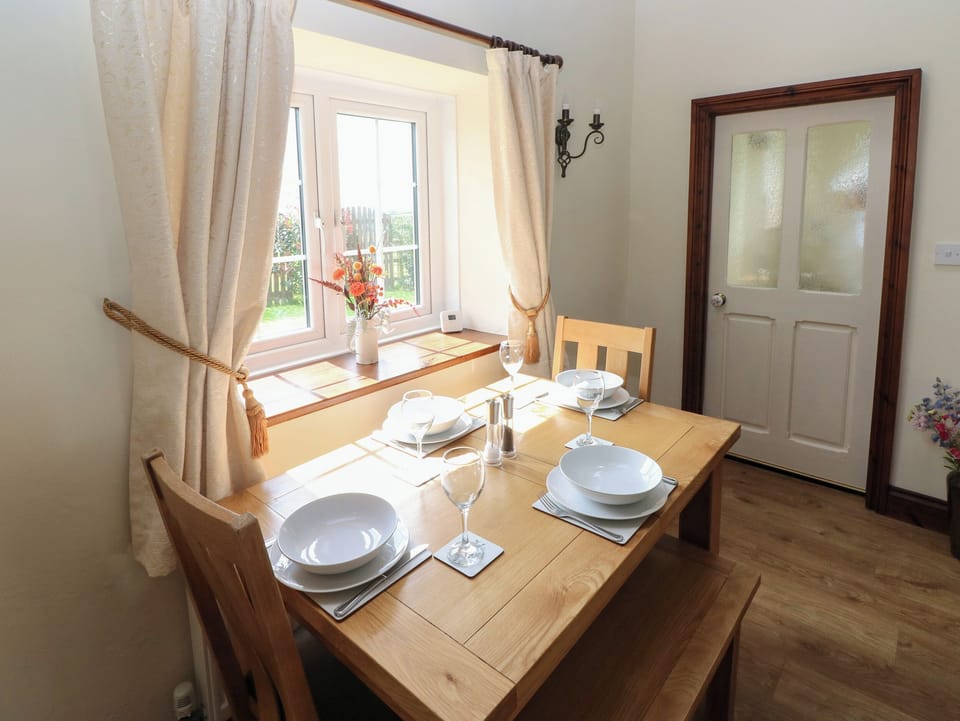 Cottage | Bathroom | Shower