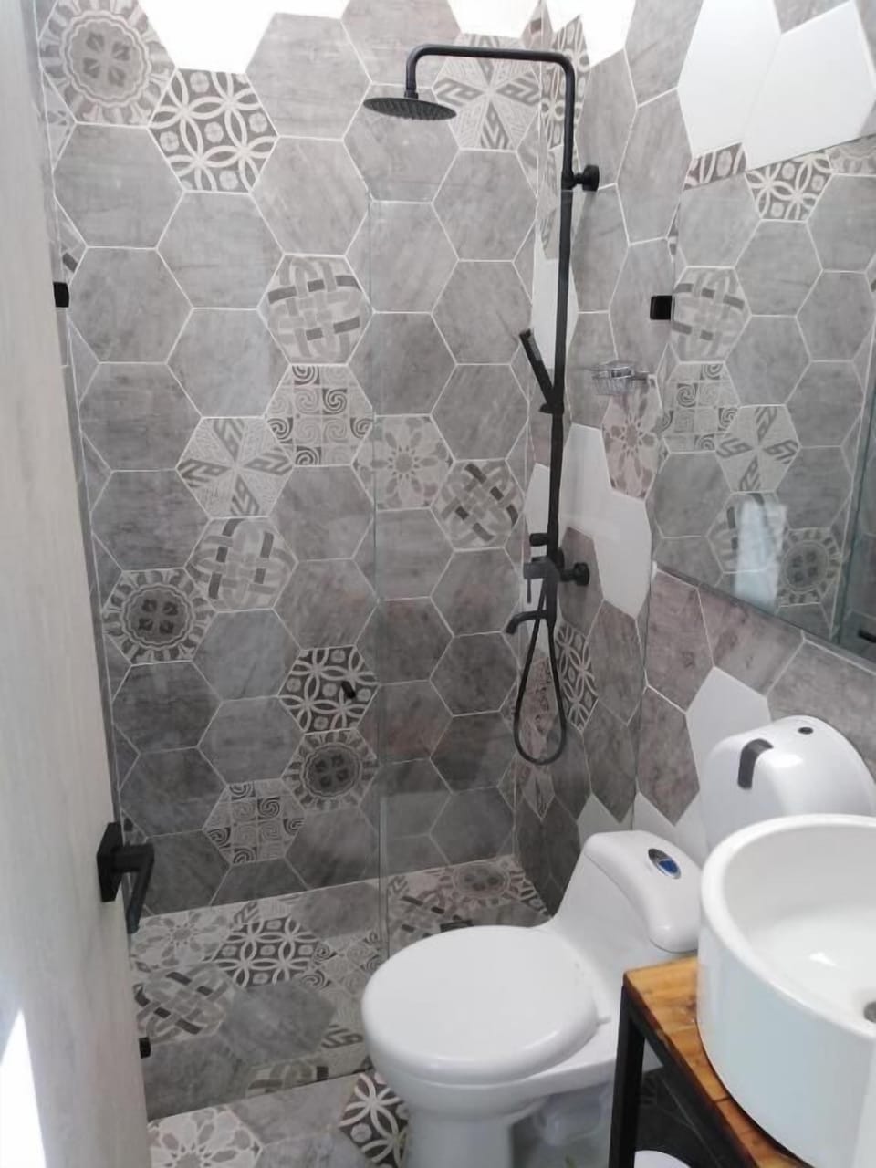 Shower, towels