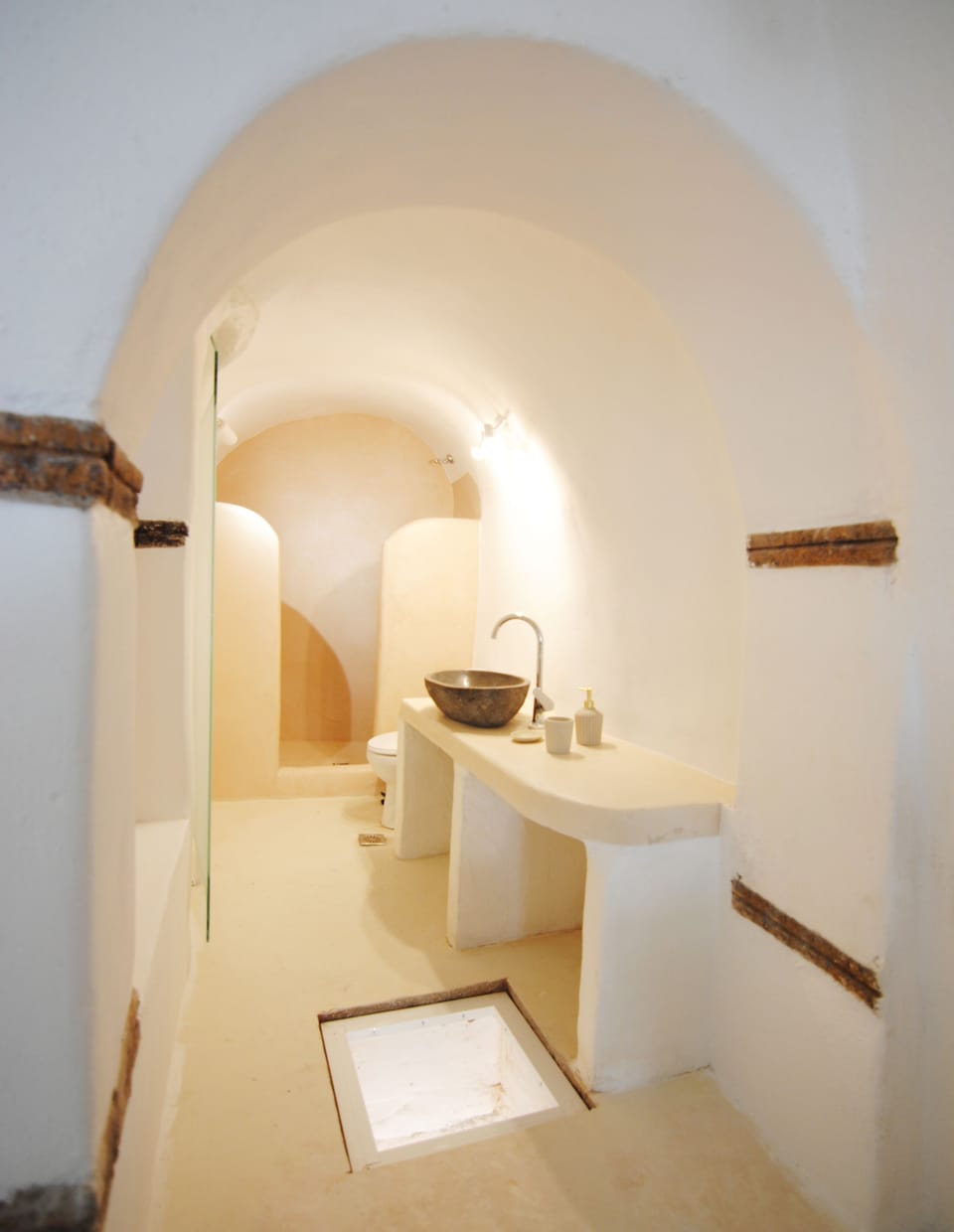 Grand Suite, Sea View | Bathroom | Shower, rainfall showerhead, free toiletries, hair dryer