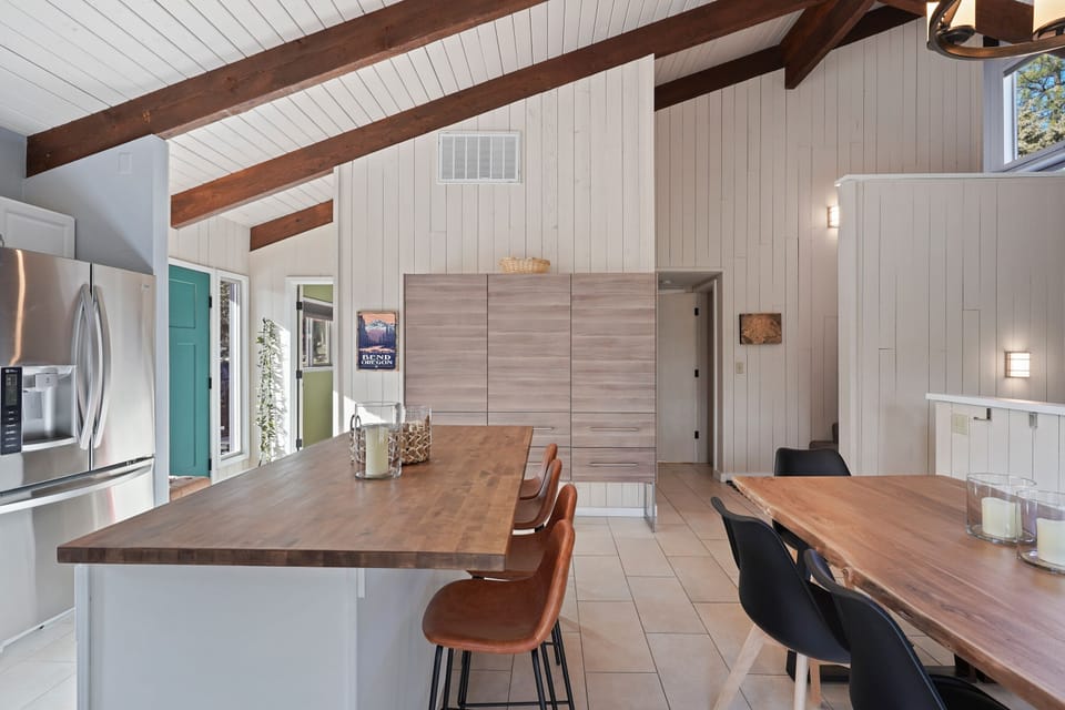 Private kitchen | Fridge, oven, coffee/tea maker, toaster