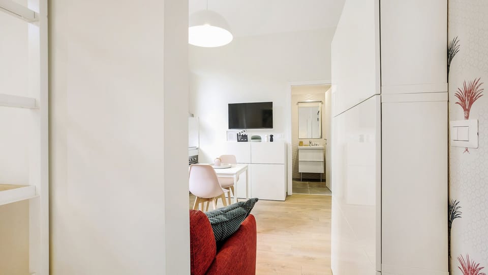 House | Iron/ironing board, WiFi