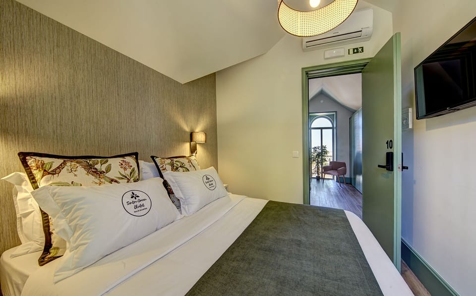 Economy Room, 1 Double Bed, Non Smoking, Mezzanine | Free WiFi, bed sheets