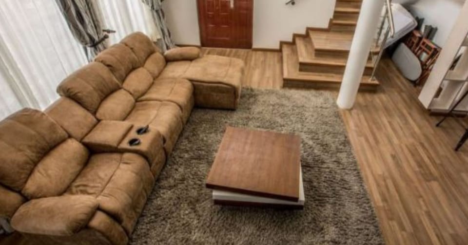 House, 4 Bedrooms | Living area | Flat-screen TV