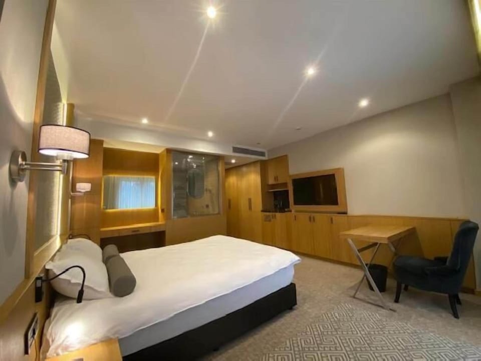 Family Room, 1 Bedroom, Allergy Friendly, City View | Premium bedding, minibar, in-room safe, desk