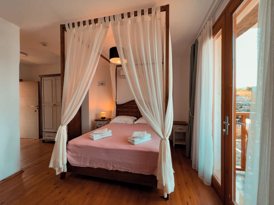 Deluxe Triple Room, Pool View | Egyptian cotton sheets, premium bedding, minibar, desk