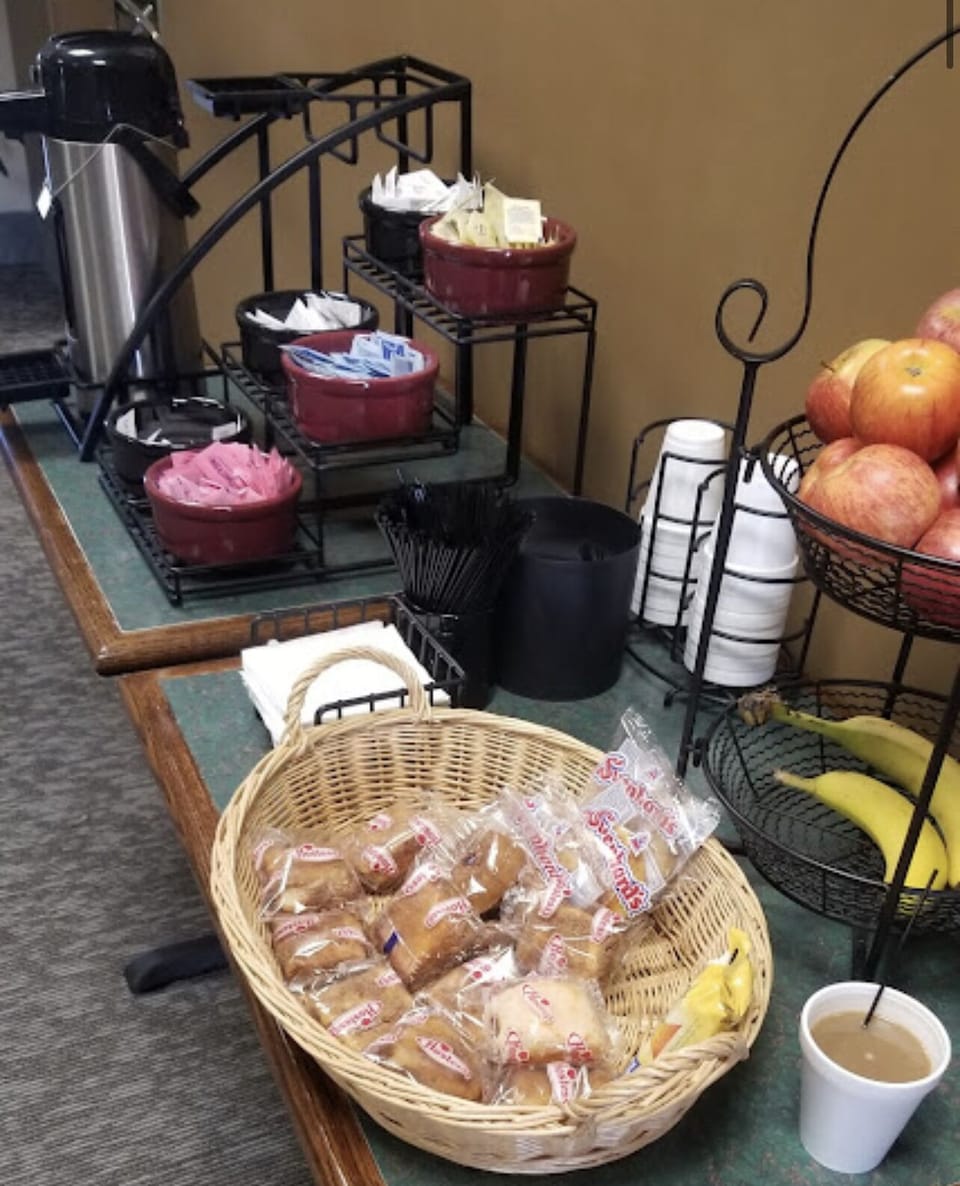Free daily continental breakfast