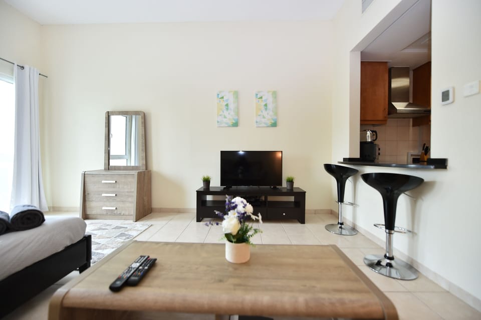Studio | In-room safe, individually decorated, individually furnished, desk