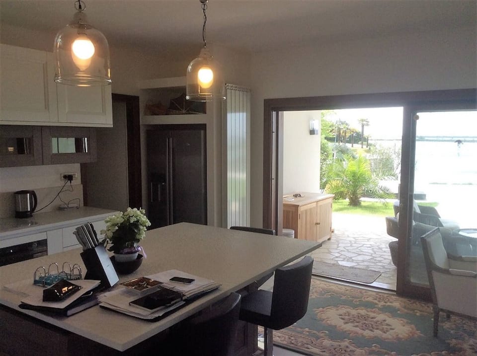 Villa, 4 Bedrooms, Private Pool, Garden View | Living room