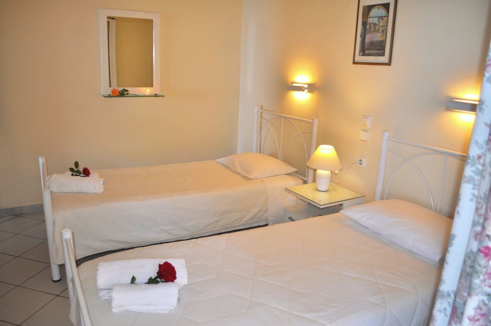 Apartment, 2 Bedrooms, Smoking, Balcony | 2 bedrooms