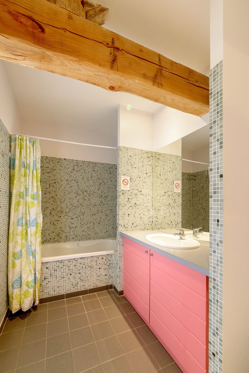 House | Bathroom | Bathtub