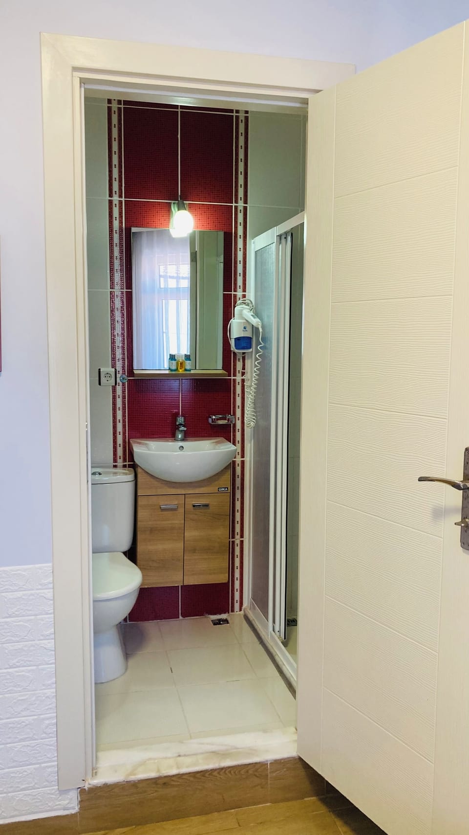 Standard Double or Twin Room | Bathroom | Shower, hair dryer, towels, soap