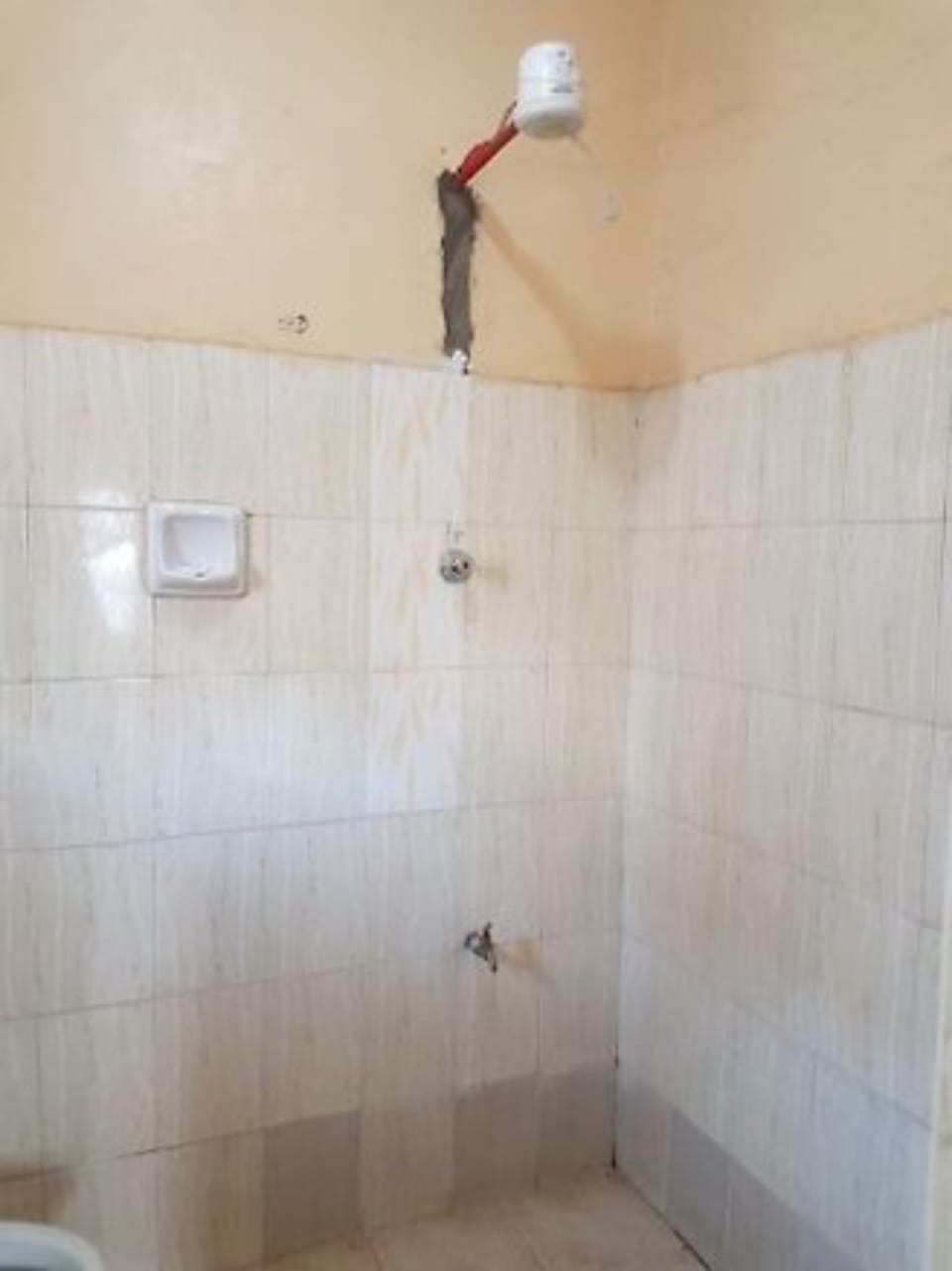 Standard Room | Bathroom | Combined shower/tub, towels