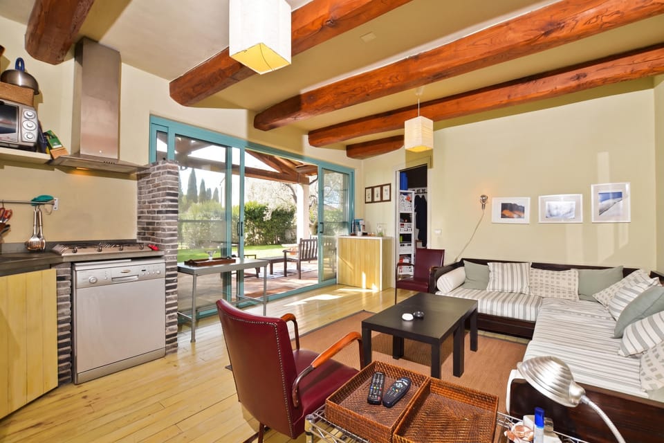 Family House, 3 Bedrooms, 2 Bathrooms, Mountainside (Chalet Vignarola) | Living area | TV