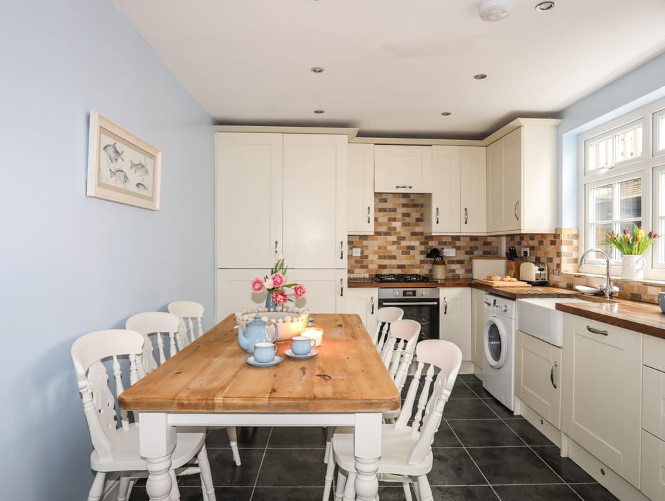 Cottage | Interior