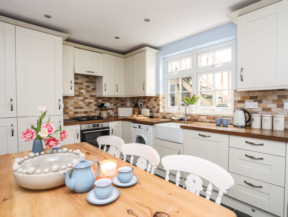Cottage | Interior