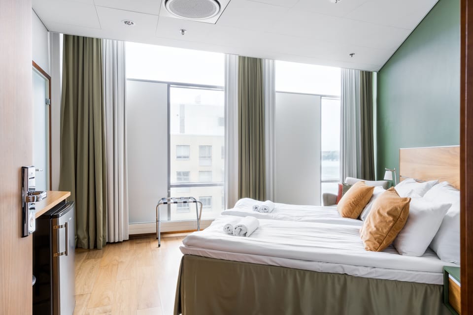 Standard Twin Room | Desk, blackout drapes, soundproofing, WiFi (free)
