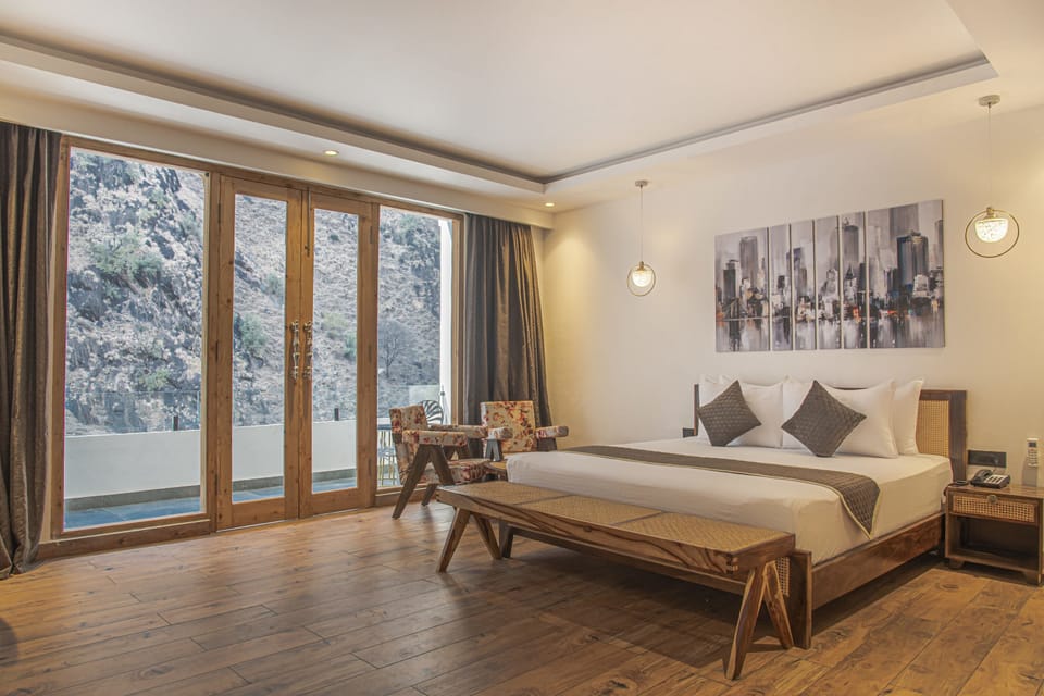 Luxury Room, Balcony, River View | Blackout drapes, free WiFi, bed sheets, wheelchair access