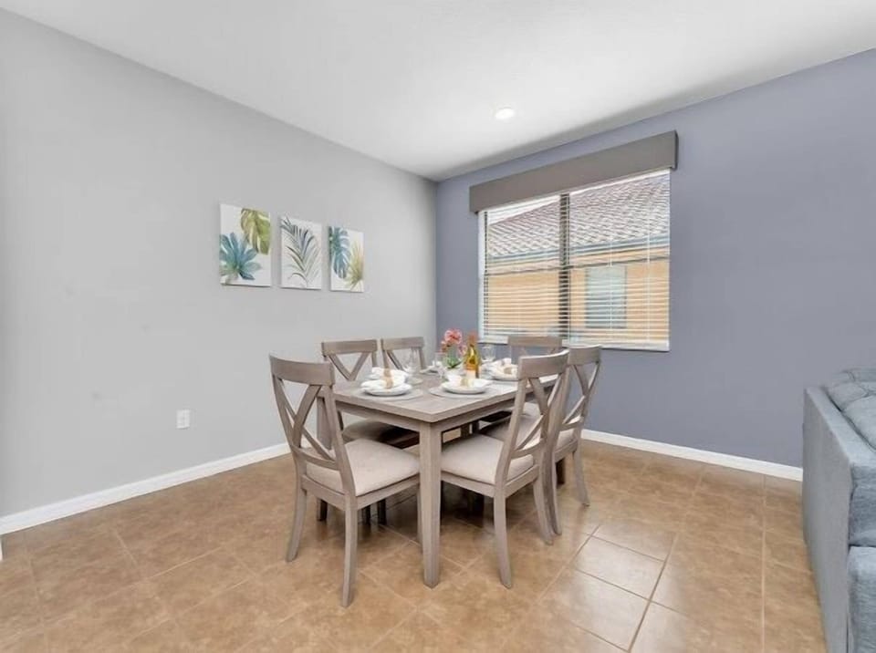 Villa, 4 Bedrooms | Dining