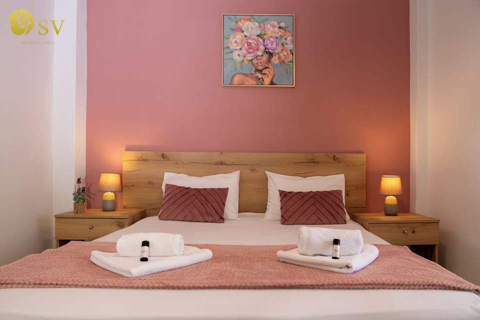 In-room safe, blackout drapes, bed sheets
