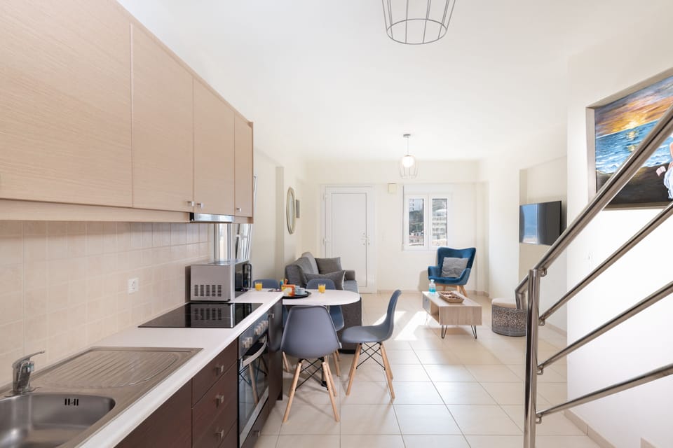 Panoramic Apartment | Private kitchen | Full-size fridge, microwave, oven, stovetop