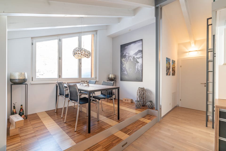 One-Bedroom Apartment with gallery (top floor) | Room amenity