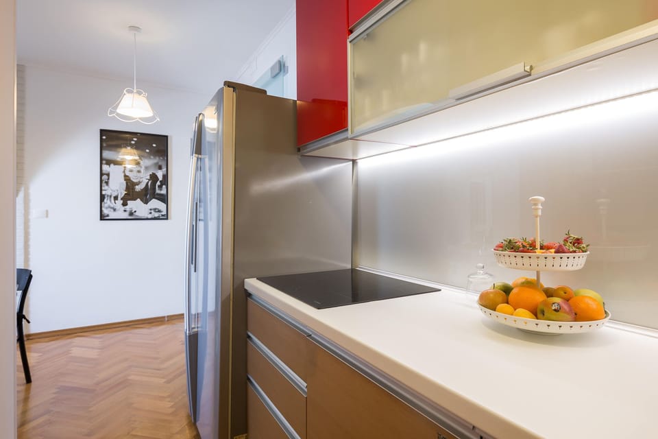 Apartment | Private kitchen | Full-size fridge, microwave, oven, stovetop