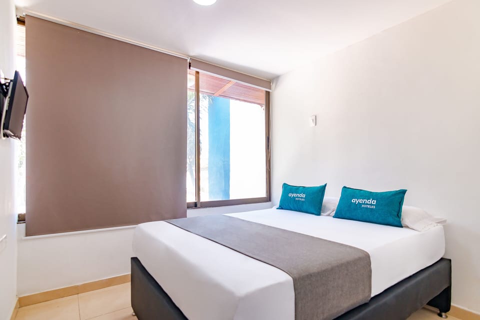 Double Room | Hypo-allergenic bedding available, WiFi (free), bed sheets