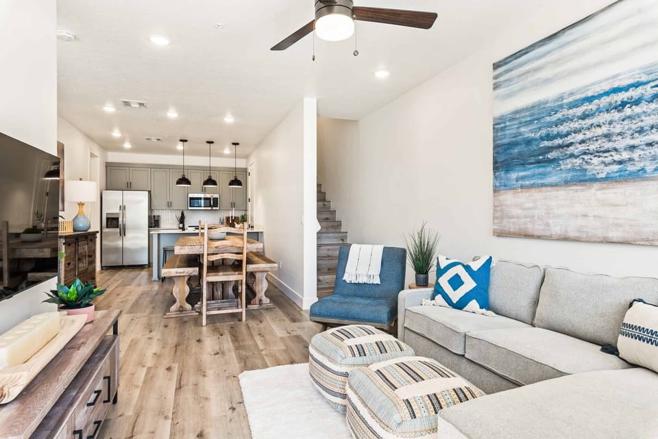 Condo, 3 Bedrooms | Living area | Smart TV