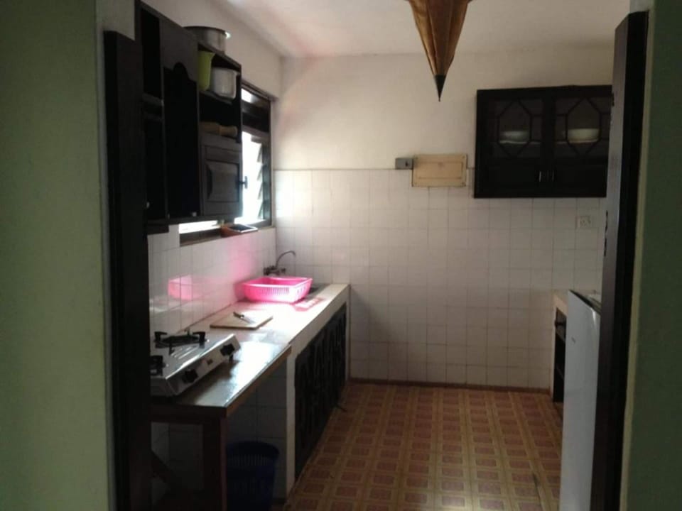 Apartment, 1 Bedroom | Private kitchen | Full-size fridge, oven, stovetop, electric kettle