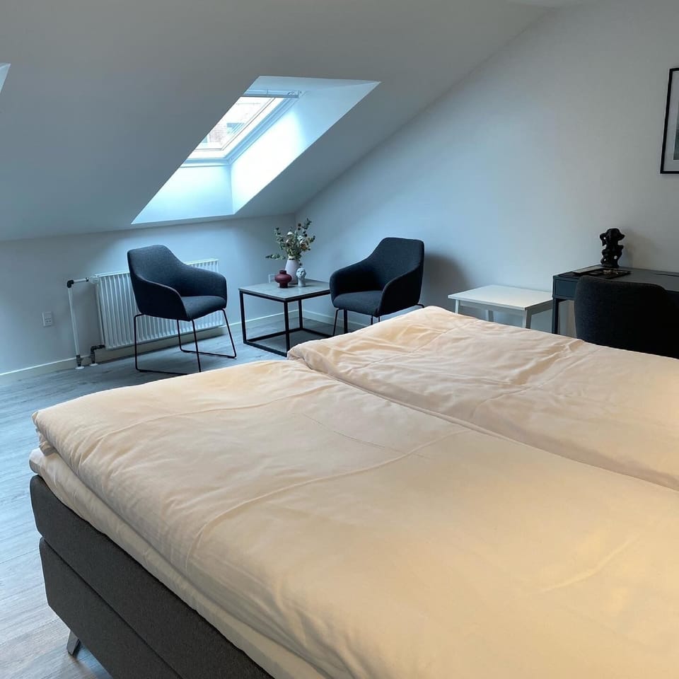 Superior Room | Desk, laptop workspace, free WiFi, bed sheets