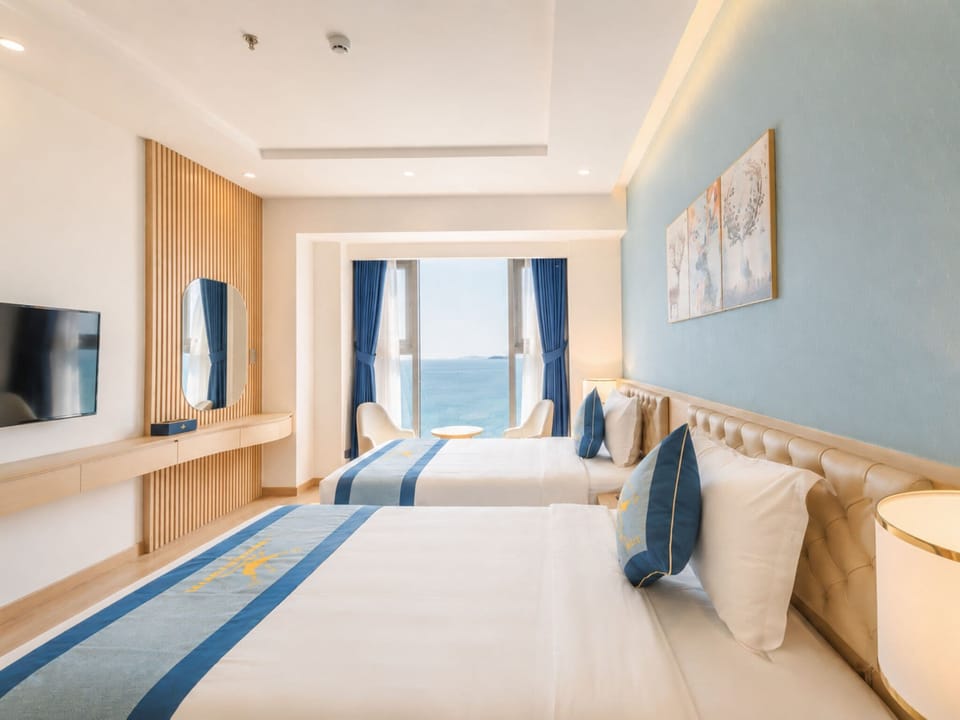 Ocean Symphony Senior Deluxe Twin | Premium bedding, memory foam beds, minibar (some free items)