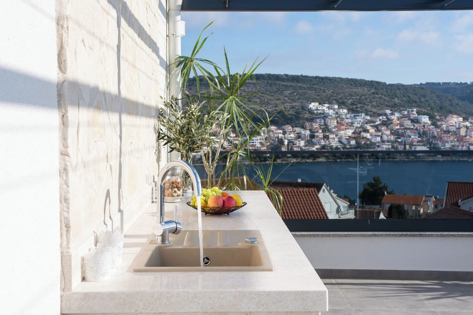 Apartment, 2 Bedrooms, Smoking, Balcony | Interior