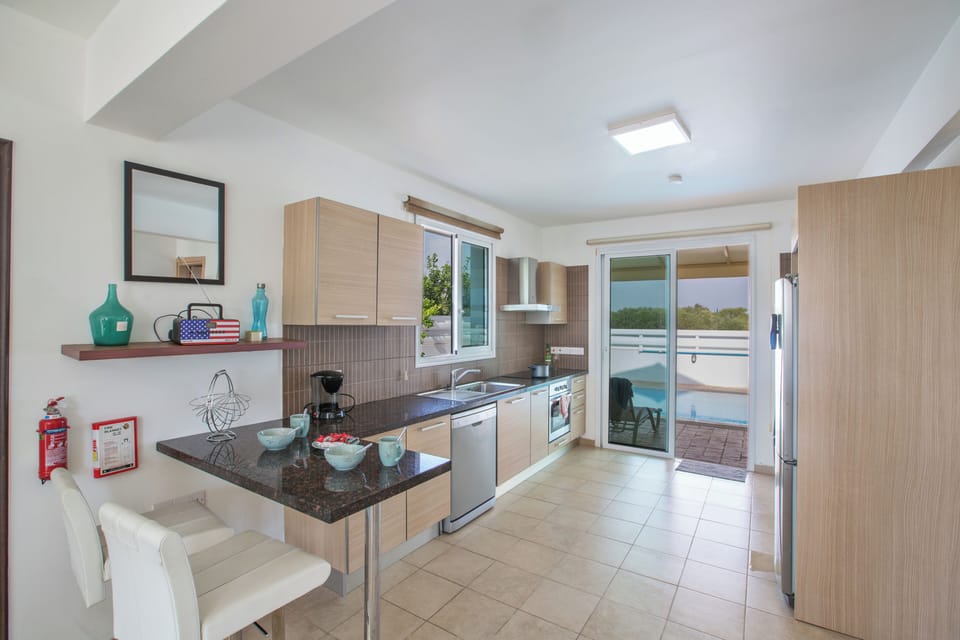 Villa, 3 Bedrooms, Balcony, Ocean View | Private kitchen