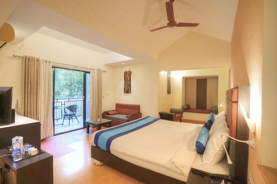 Deluxe Double Room | In-room safe, WiFi (free)